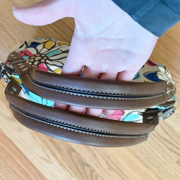 Relic Tan Floral Shoulder Bag - Picture 6 of 11